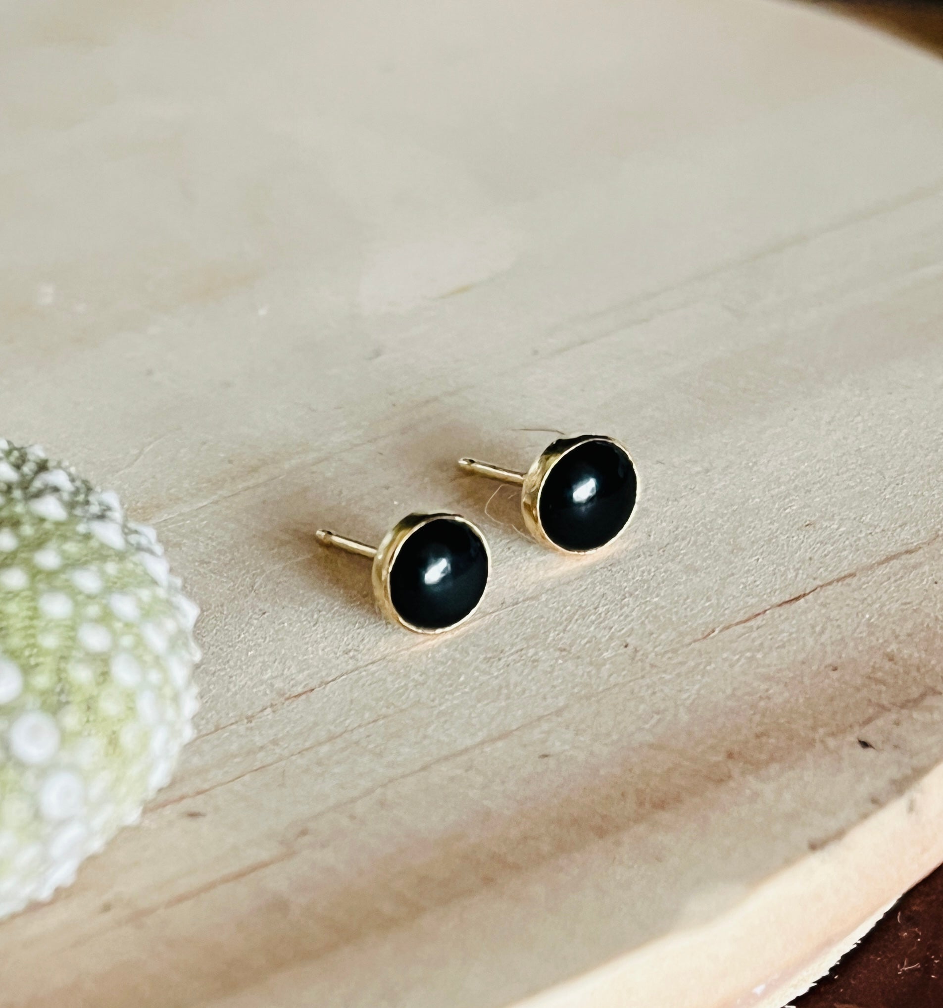 ONYX STUD EARRINGS