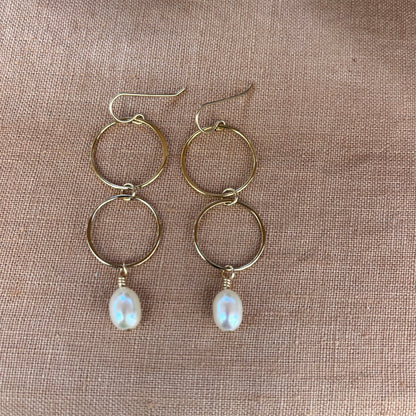BIG PEARL EARRINGS