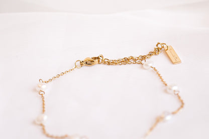 Evelynn Anklet in Freshwater Pearl