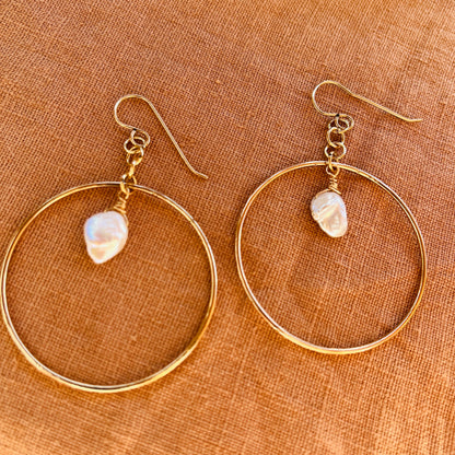 KESHI PEARL HOOP EARRING
