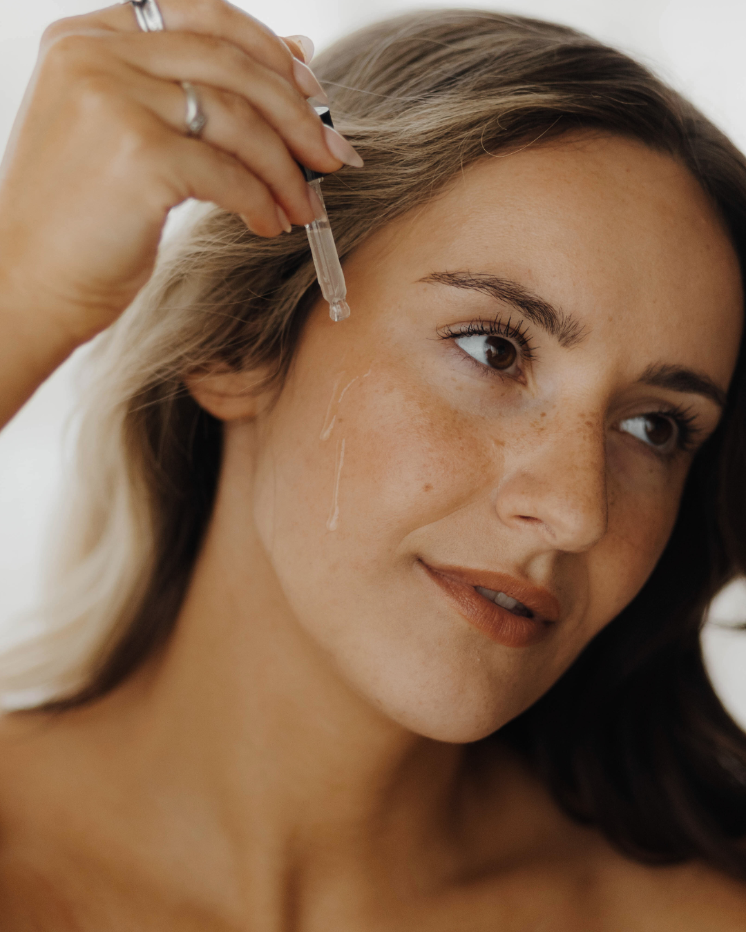 Vitré (Self-Tanning Serum)