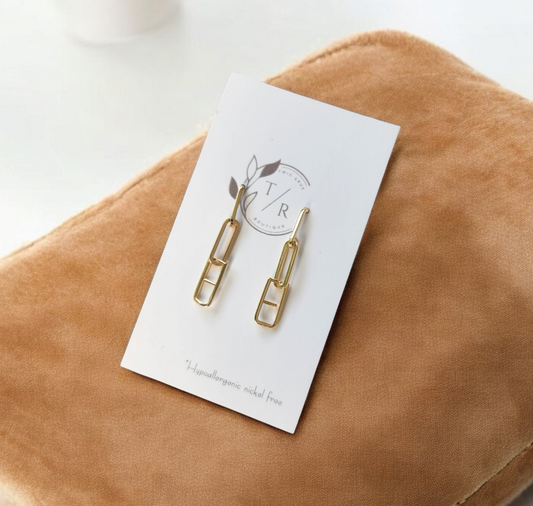 Gold chain link earrings